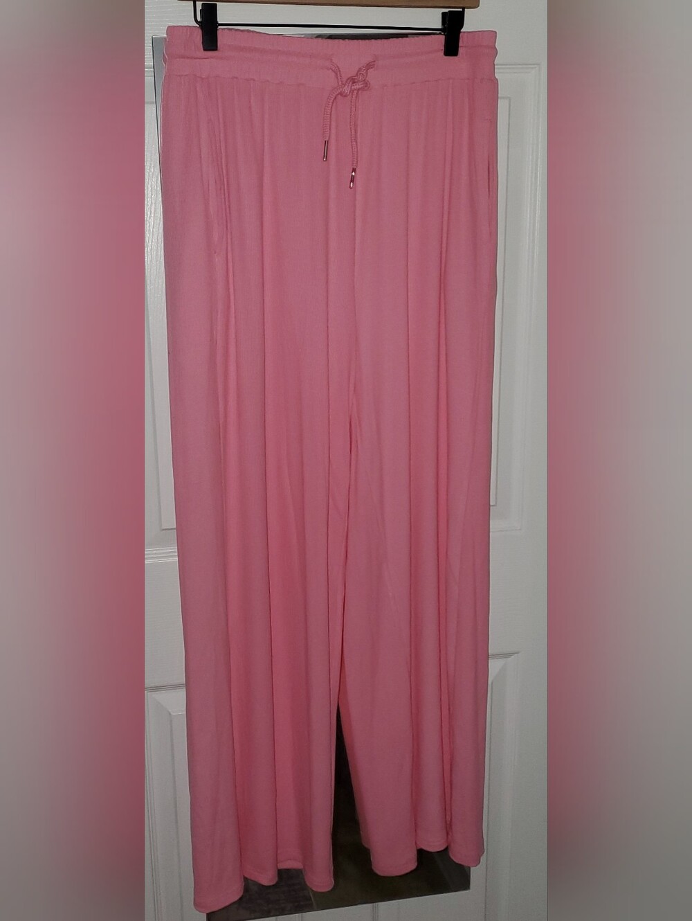 Women’s Ribbed Pink Wide-Leg Pants